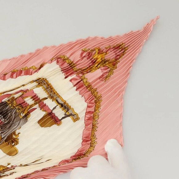 HERMES Pleated Carre 90 Scarf ""Traineaux et glifsades"" Silk Pink Auth - Picture 7 of 16